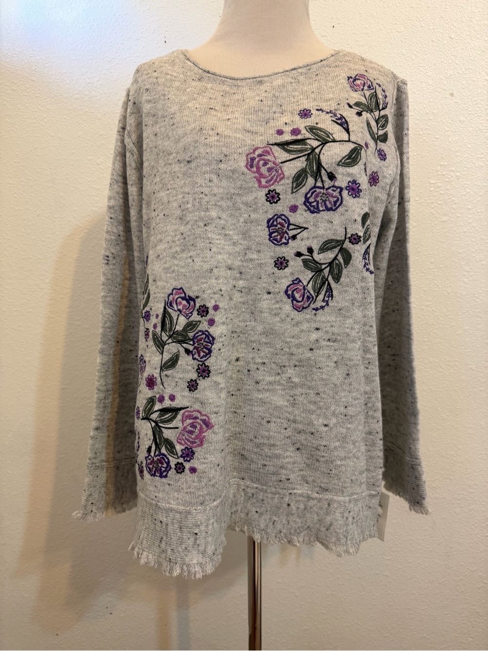 Style & Co. Light Gray Sweater with Purple Floral Embroidery Casual Cottagecore